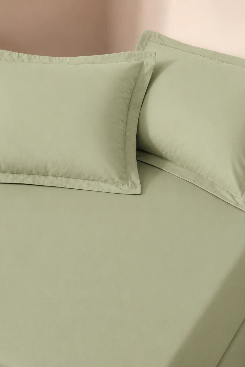 Pistachio Green Solid 3-Piece Bedsheet Set