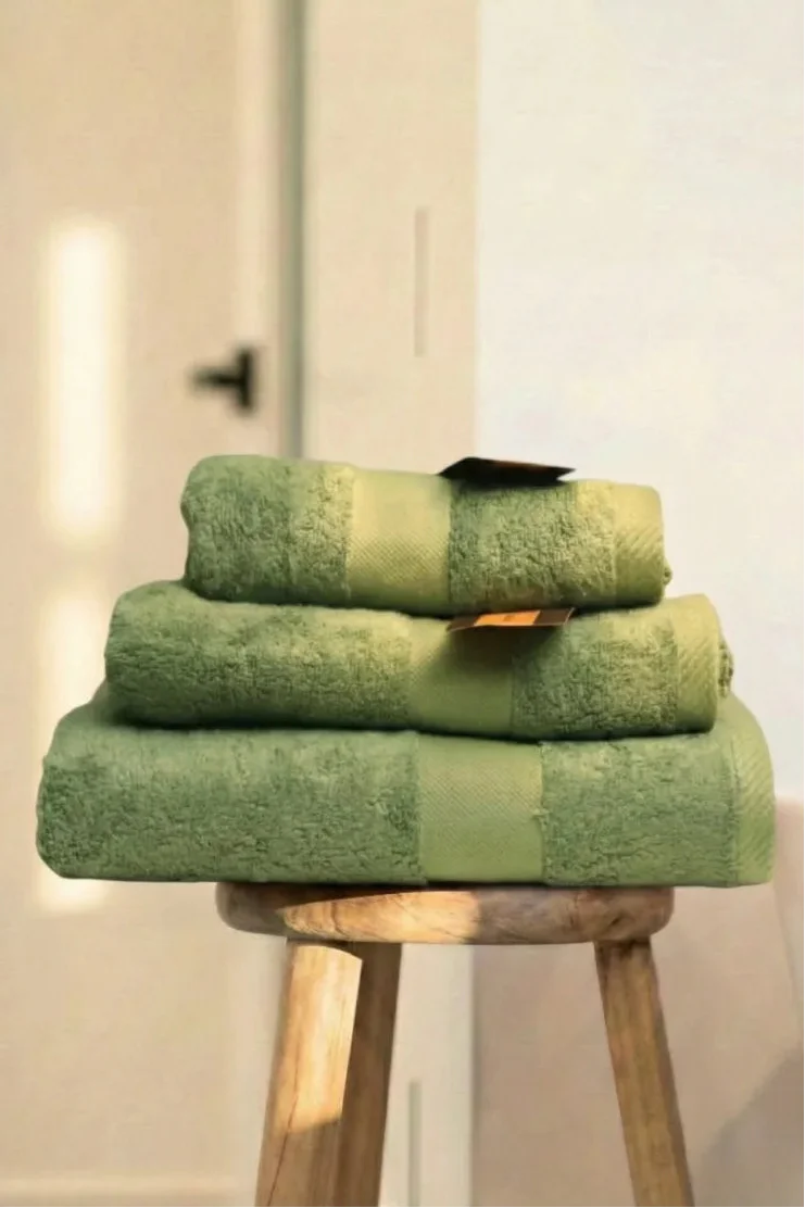 Green Cotton Towel Set – Pack of 3, Soft & Absorbent