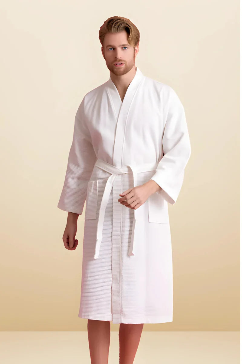 Luxurious White Men’s Bathrobe – Soft & Elegant