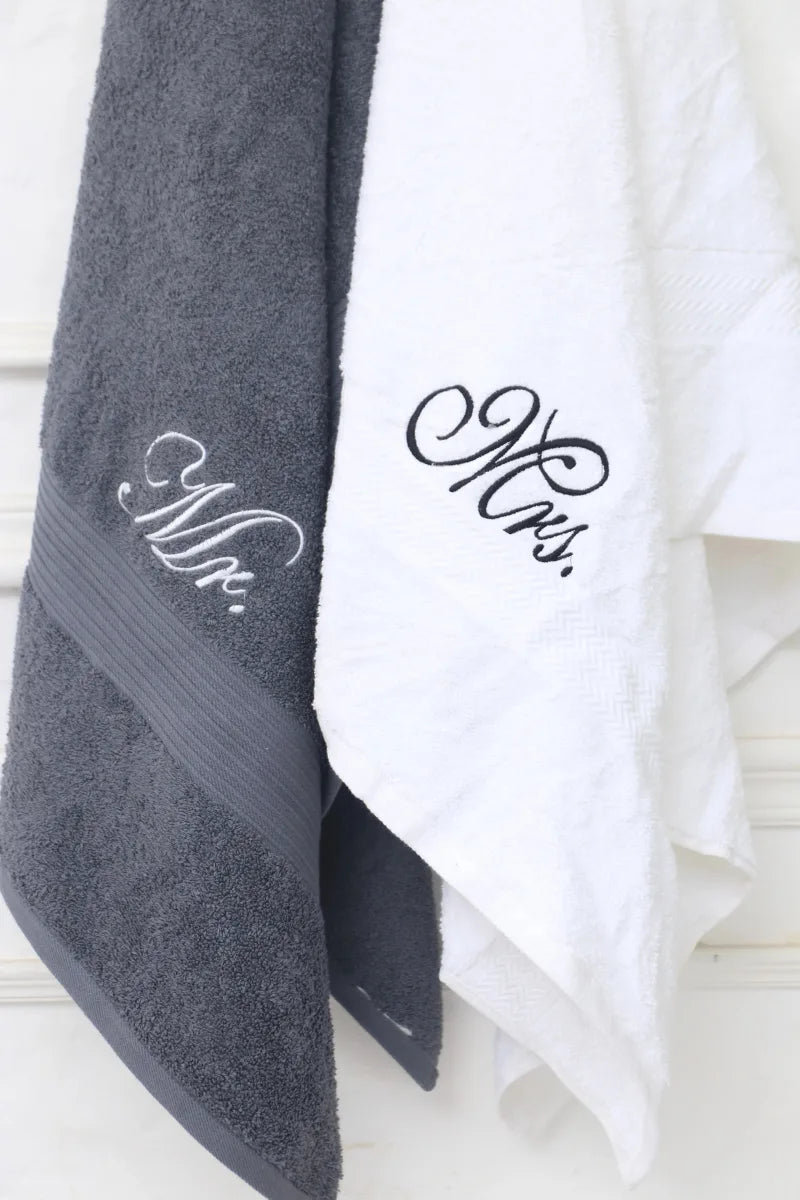 Luxury Embroidered Mr & Mrs Towel Set – Perfect Wedding, Anniversary & Couple Gift