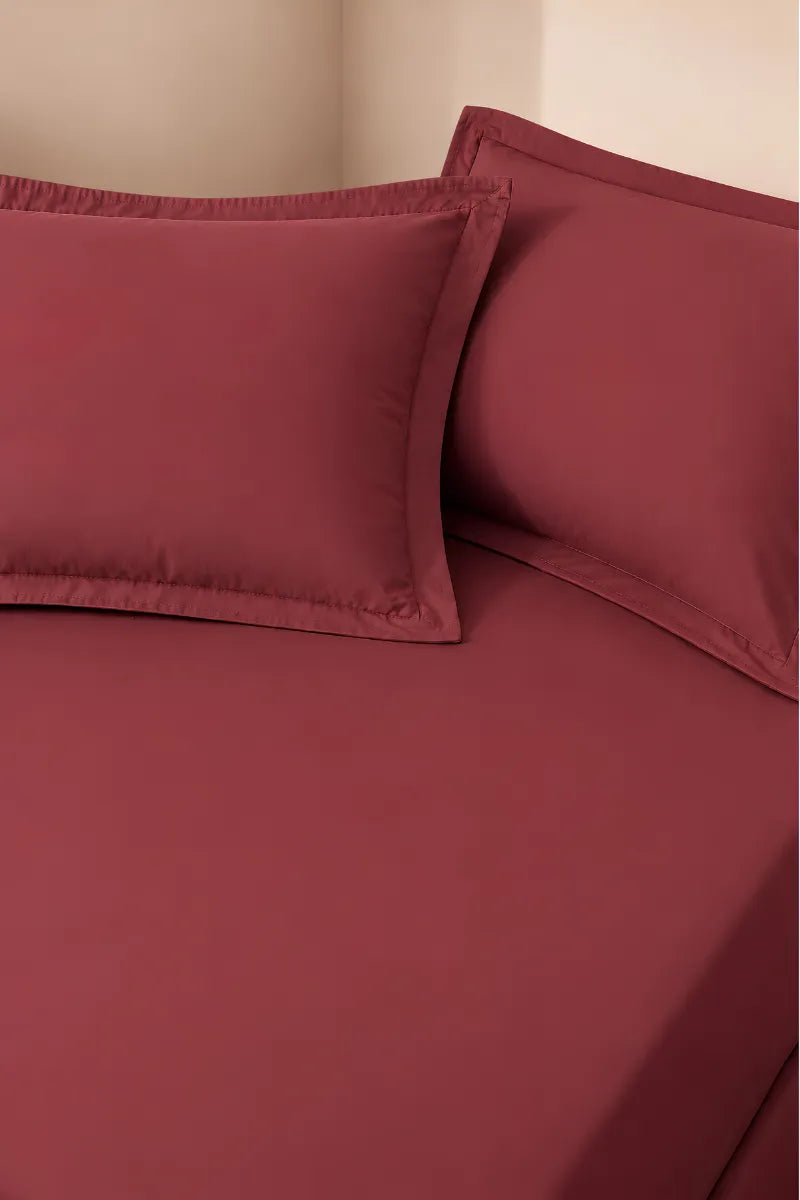 Burgundy Maroon Solid 3-Piece Bedsheet Set