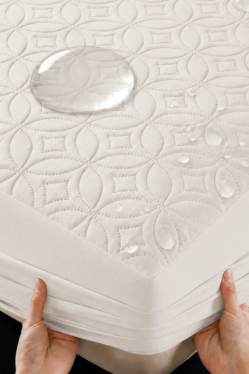 King Size Waterproof Quilted Mattress Cover + 2 Pillow Covers