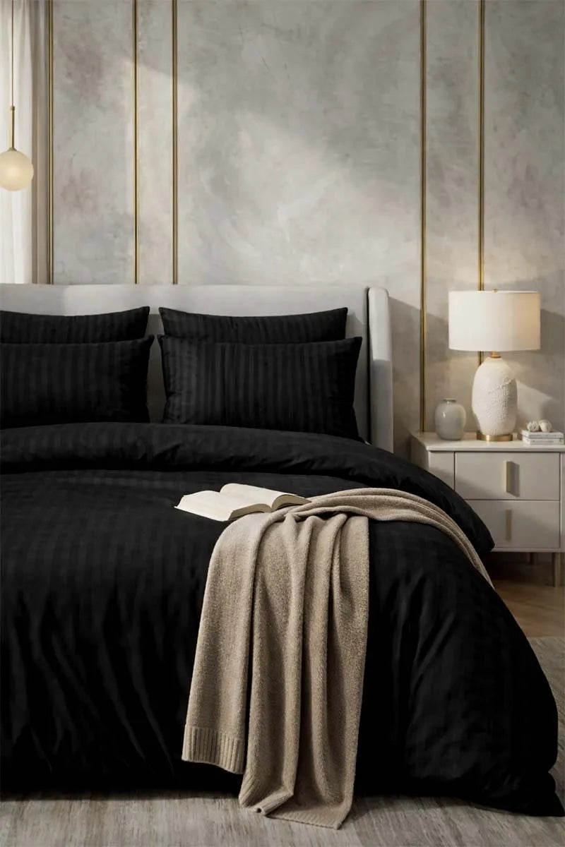 Black Quilt Cover Set (6PCS - King Size)