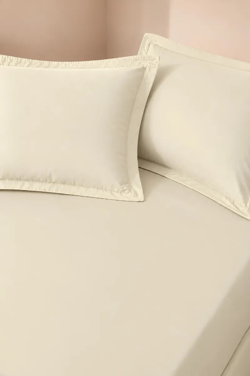 Cream Ivory Solid 3-Piece Bedsheet Set