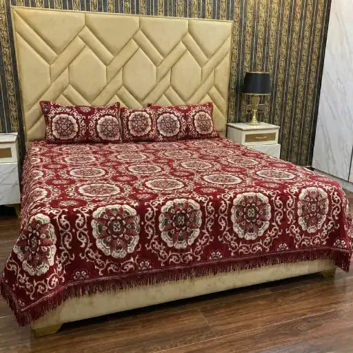 Luxurious Velvet Jacquard 4-Piece Bedding Set - King Size Bed Sheet, Pillow Covers, and Cushion Cover