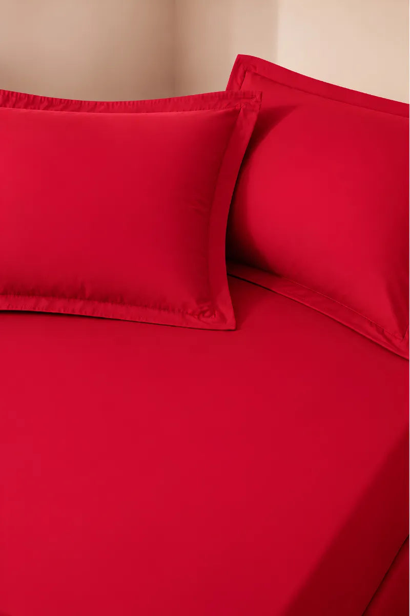 Ruby Red Solid 3-Piece Bedsheet Set