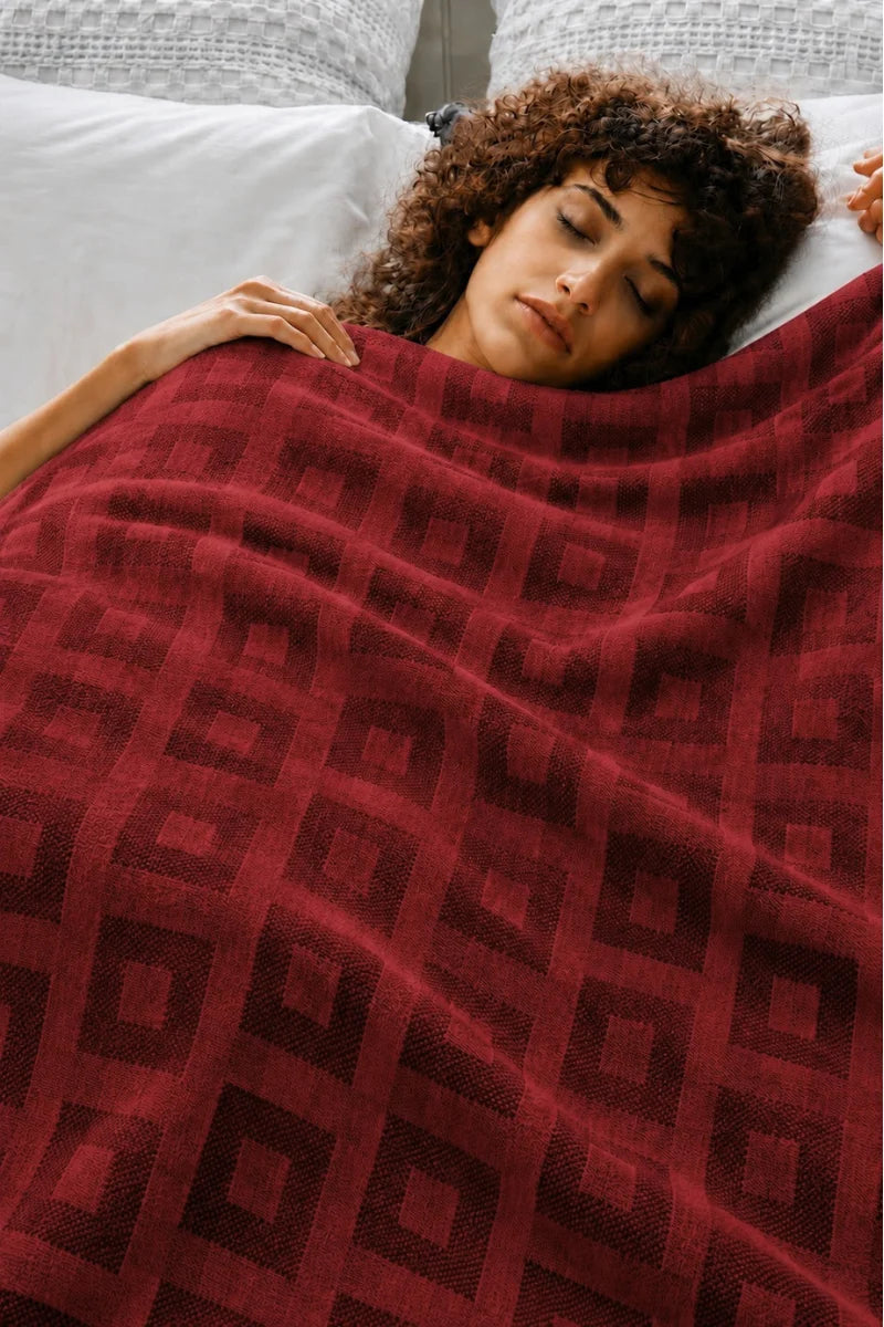 Red Thermal Cotton Blanket – Geometric Weave Texture