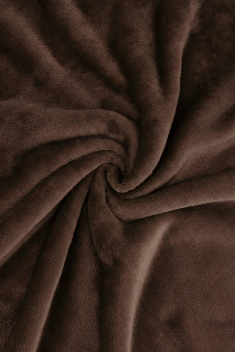 Soft and Cozy Dark Brown Fleece Throw Blanket for Ultimate Comfort