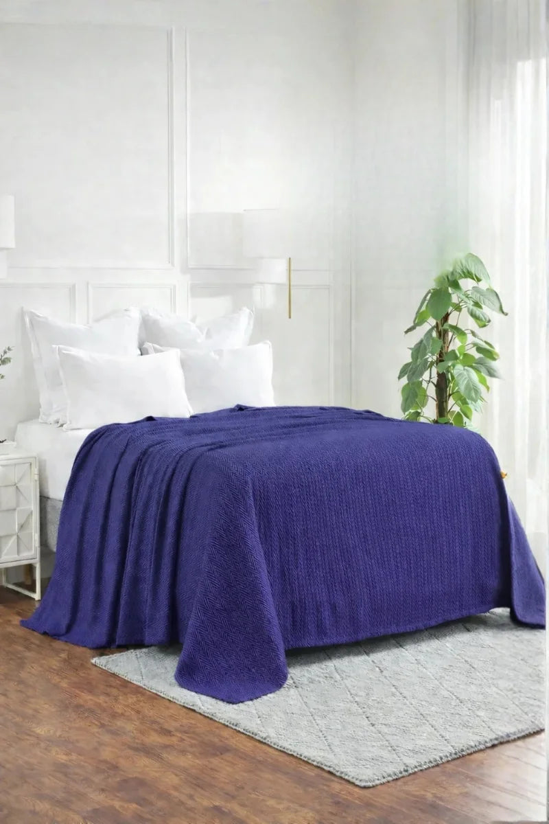 Zig-Zag Chevron Cotton Thermal Blanket – All-Season Cozy Throw