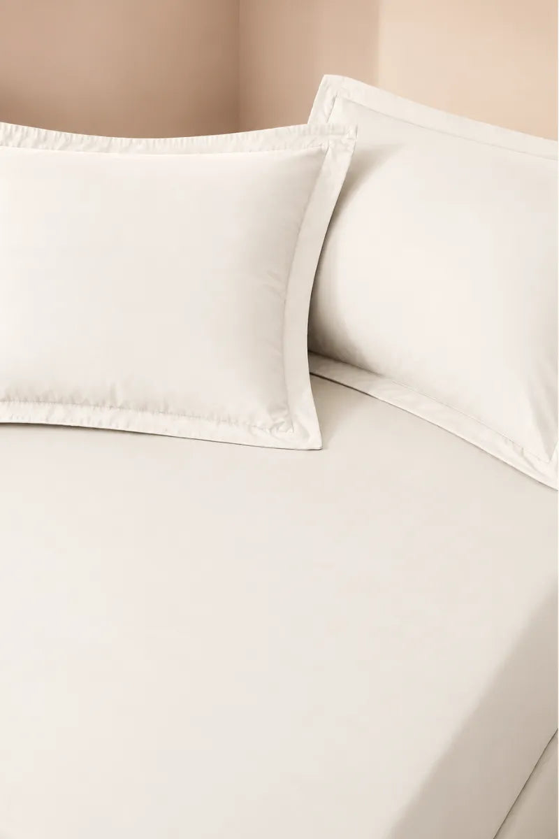 Off-White Solid 3-Piece Bedsheet Set