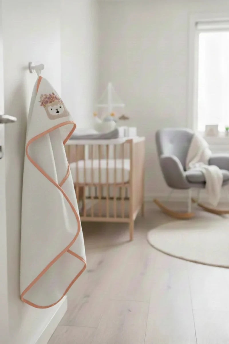 Kids White Foxy Hooded Towel