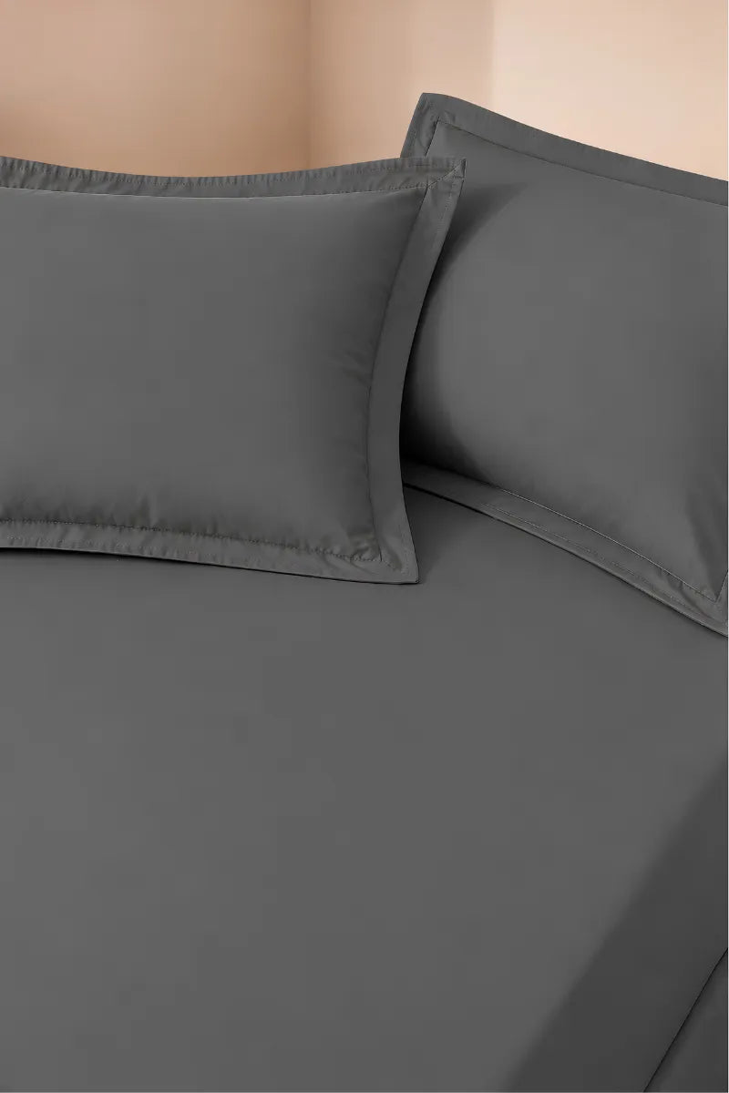 Charcoal Grey Solid 3-Piece Bedsheet Set