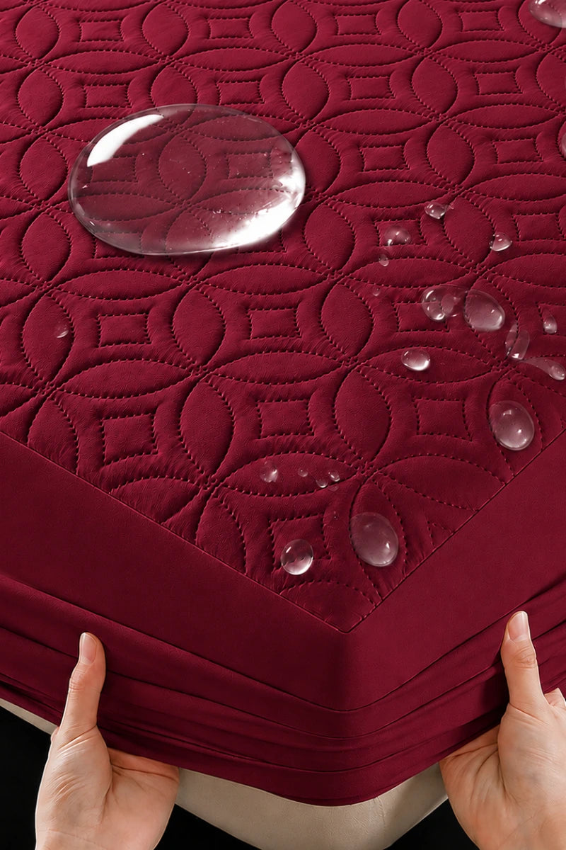 King Size Waterproof Quilted Mattress Cover + 2 Pillow Covers