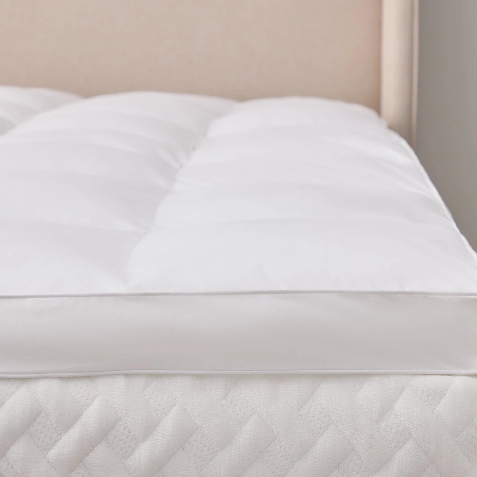 Square Quilted Mattress Topper (King 72 x 78 inches)