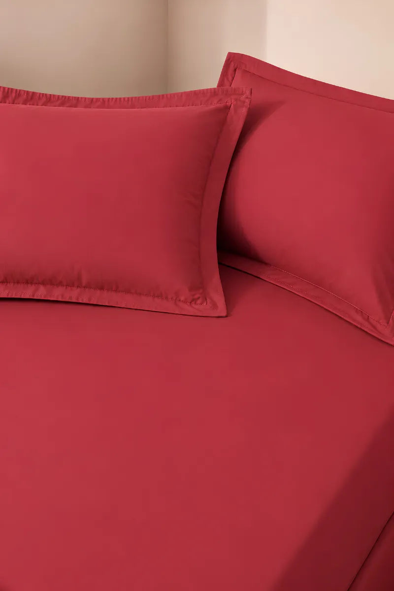 Crimson Red Solid 3-Piece Bedsheet Set