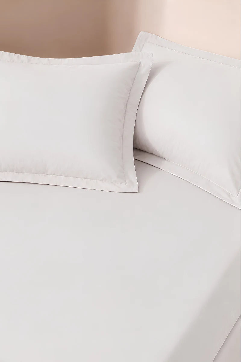 Pure White Solid 3-Piece Bedsheet Set