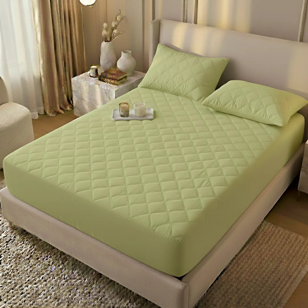 King Size Waterproof Quilted Mattress Cover + 2 Pillow Covers