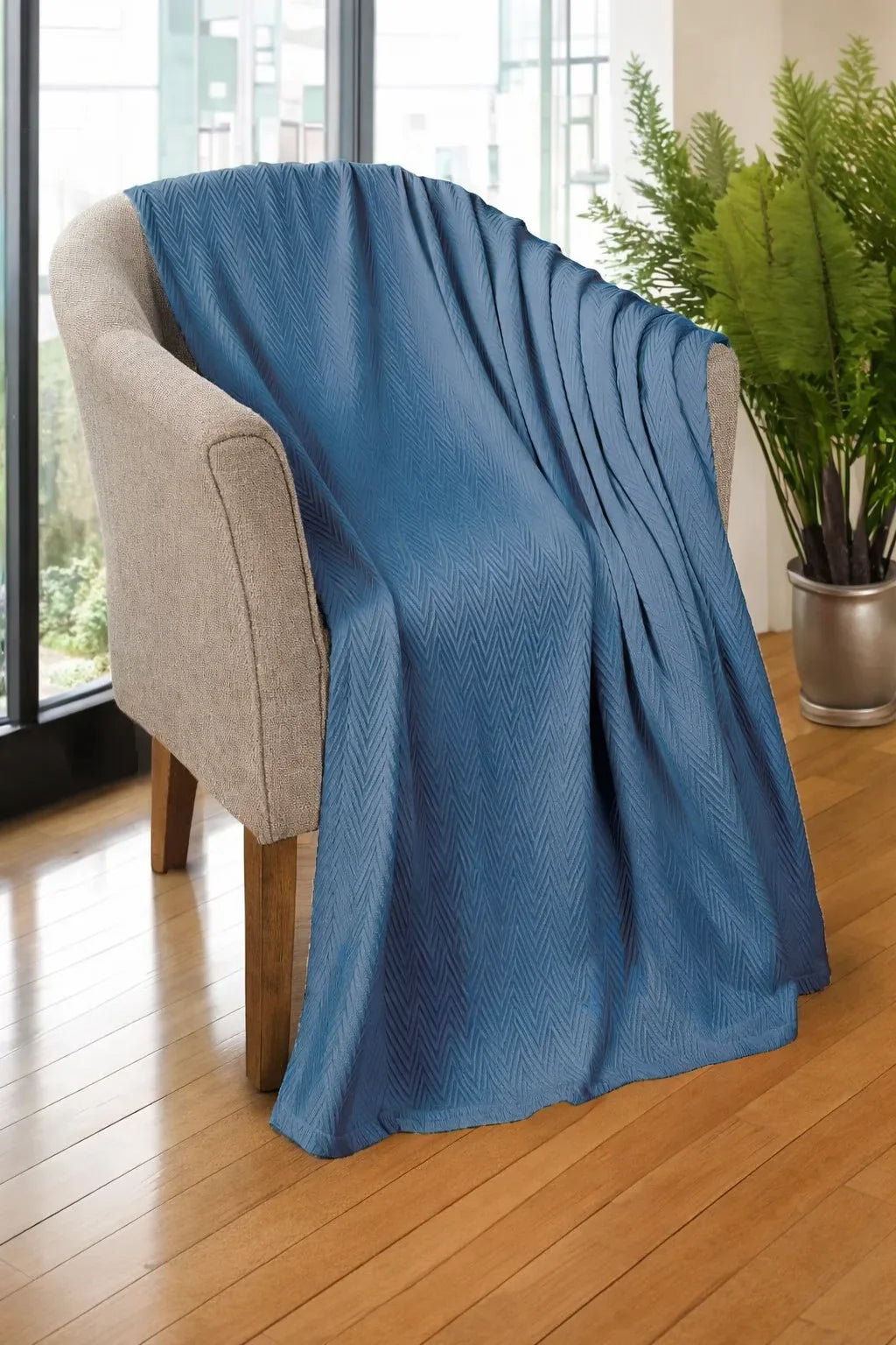 Zig-Zag Chevron Cotton Thermal Blanket – All-Season Cozy Throw