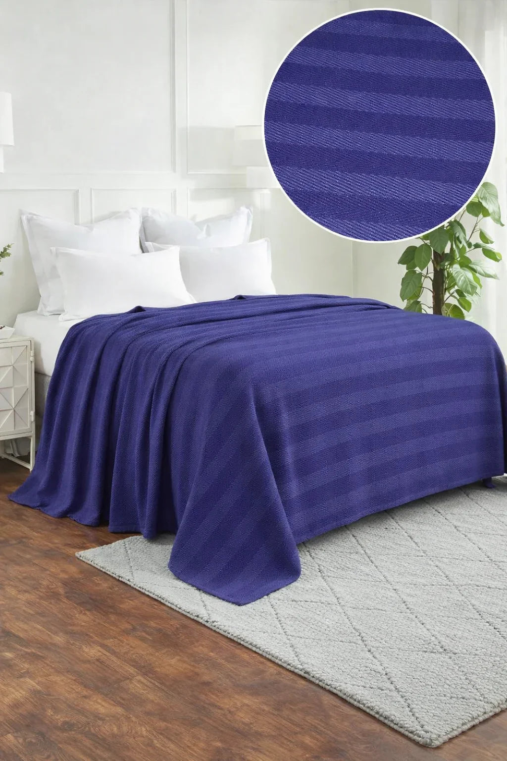 Luxurious Chevron Cotton Blanket – Soft All-Season Throw in Rich Dark Blue