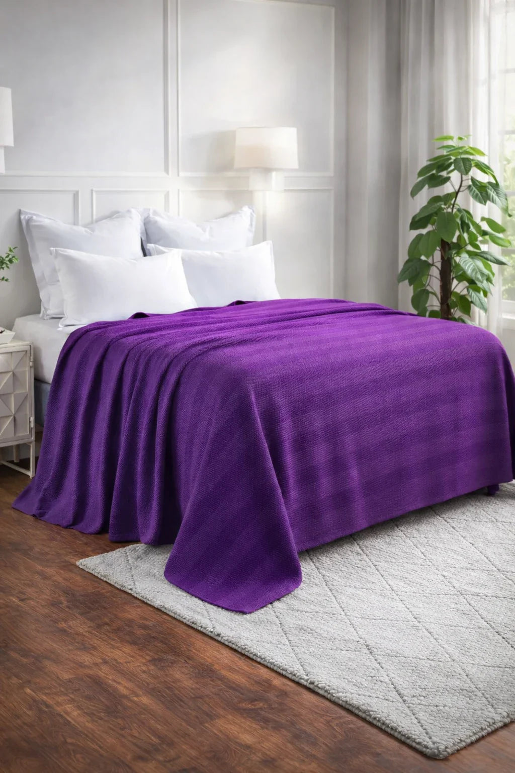 Luxurious Chevron Cotton Blanket – Soft All-Season Throw in Rich Purple