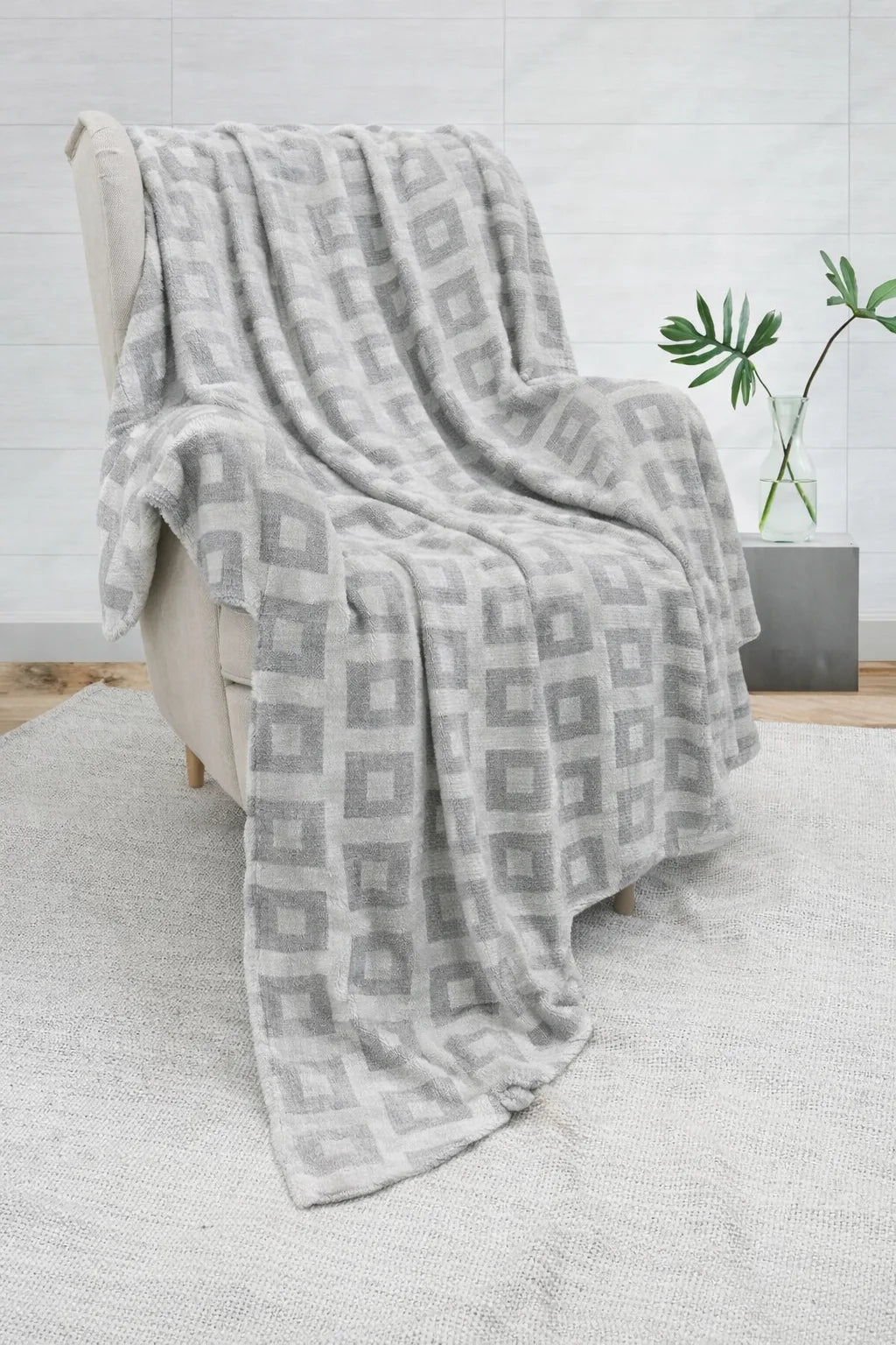 Cozy (Gray) Geometric Thermal Blanket – 72x90 Inches | 300 GSM