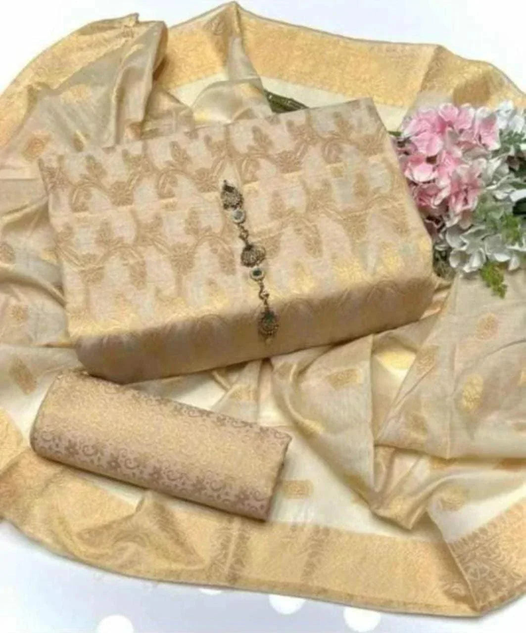 Elevate Your Eid Look: Unstitched Cotton Jacquard 3-Piece Set in Light Colors